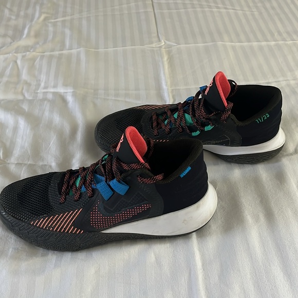 Nike Kyrie Flytrap 5 Basketball Shoes Men’s 7.5 - Picture 4 of 6